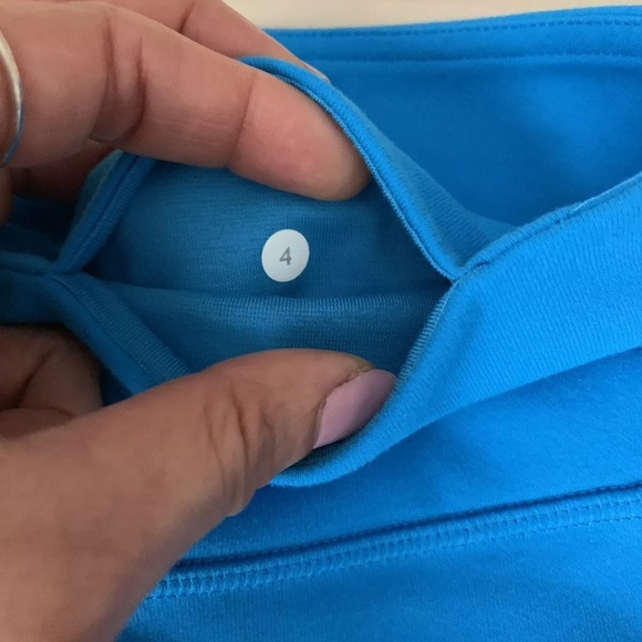 Lululemon crop legging, size 4 - Picture 5 of 6